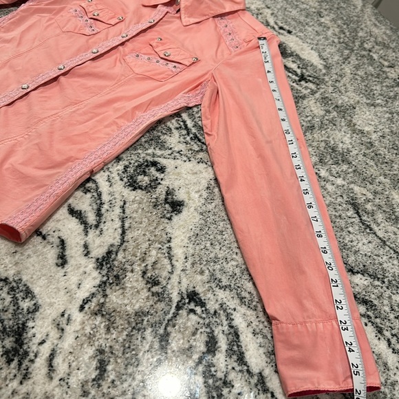 Grace in La long size S, long sleeve snap up embroidered pink-peach/white top - Picture 9 of 12
